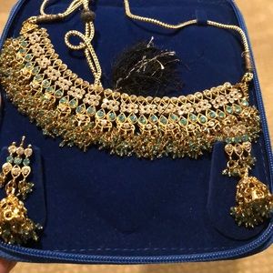 Necklace and earring set